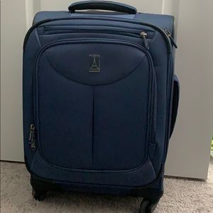 ❌ SOLD ❌ Travel Pro LIGHTWEIGHT Suitcase